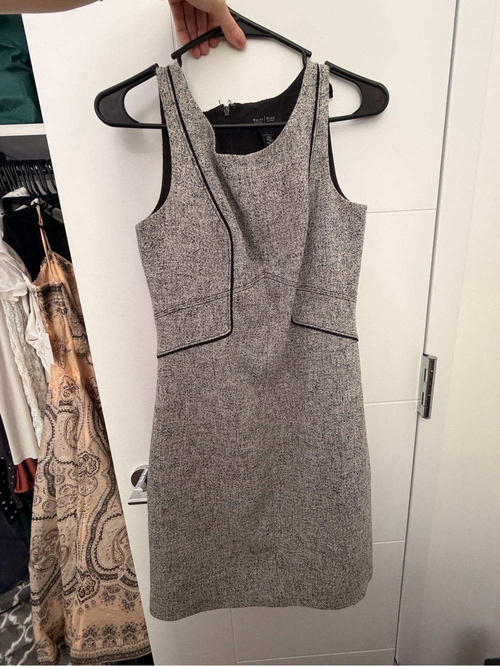 White House Slack market Gray Tweed Sleeveless Sheath Dress with Black Piping